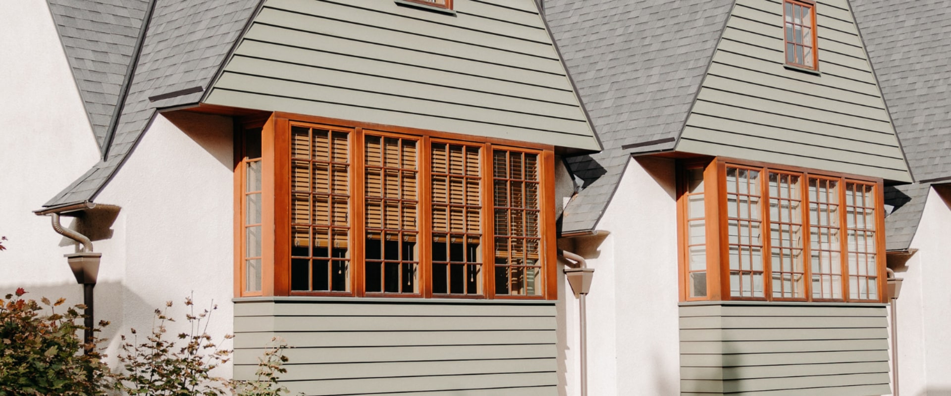 What are the we buy houses signs?